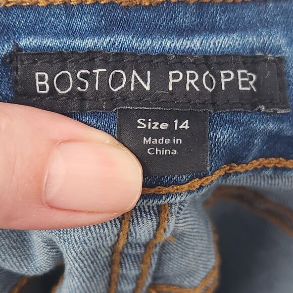 Boston Proper Blue Denim Black Lace Applique High Rise Skinny Jeans Women's 14 - Picture 2 of 9